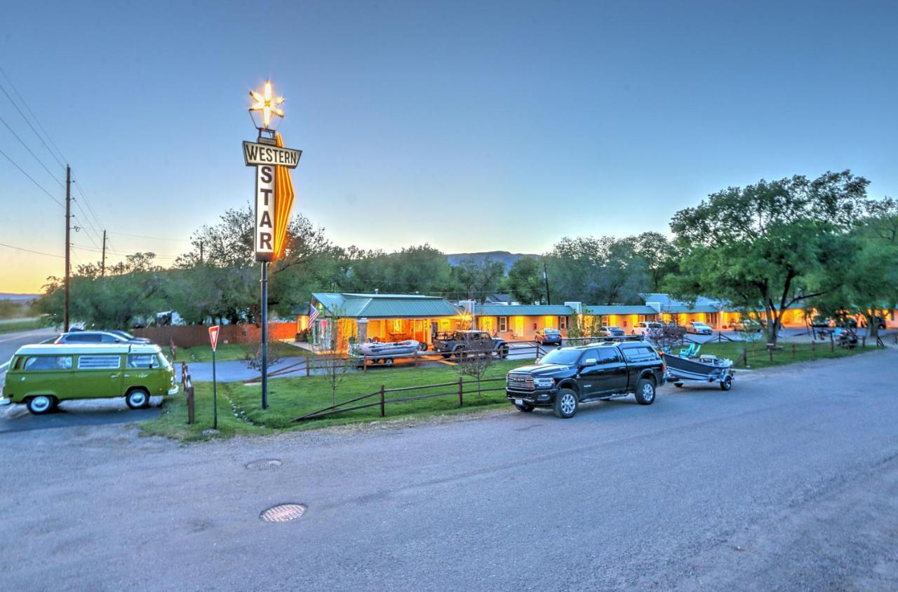 Western Star Inn Rifle Buitenkant foto